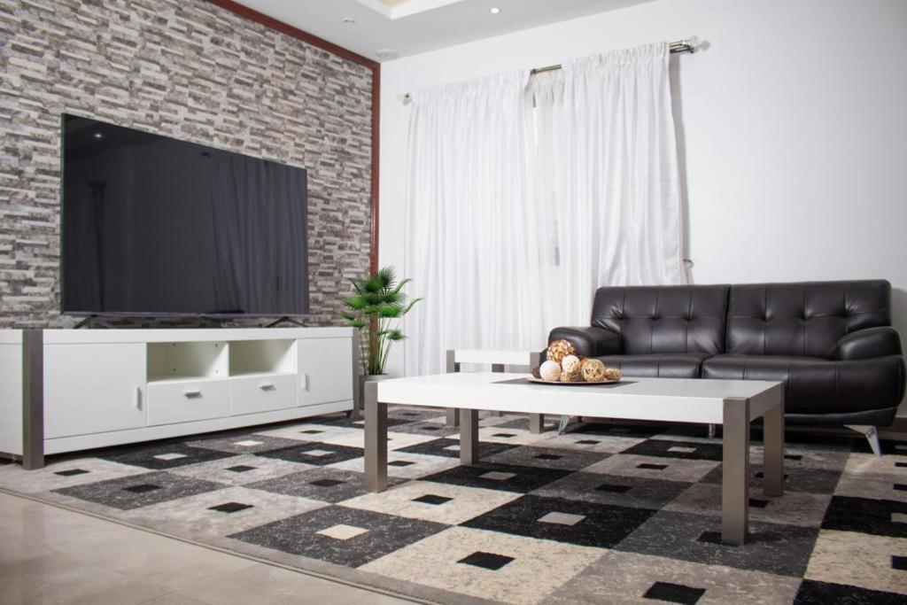 Luxury Suites Chester One Dakar Buitenkant foto