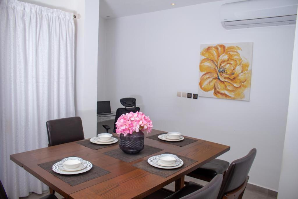 Luxury Suites Chester One Dakar Buitenkant foto