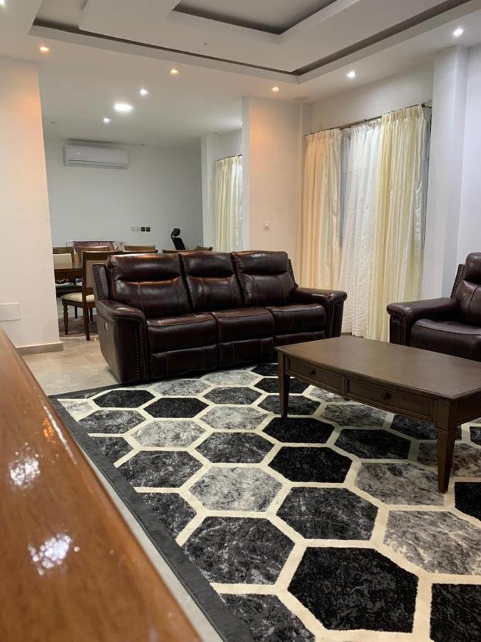 Luxury Suites Chester One Dakar Buitenkant foto