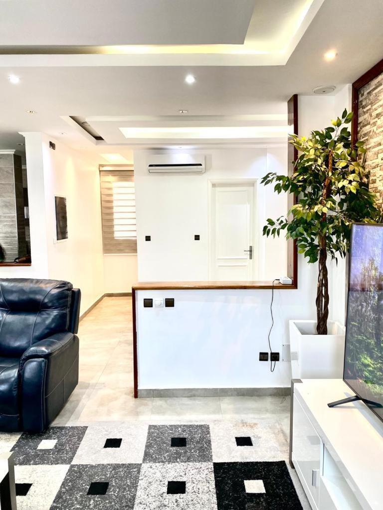 Luxury Suites Chester One Dakar Buitenkant foto