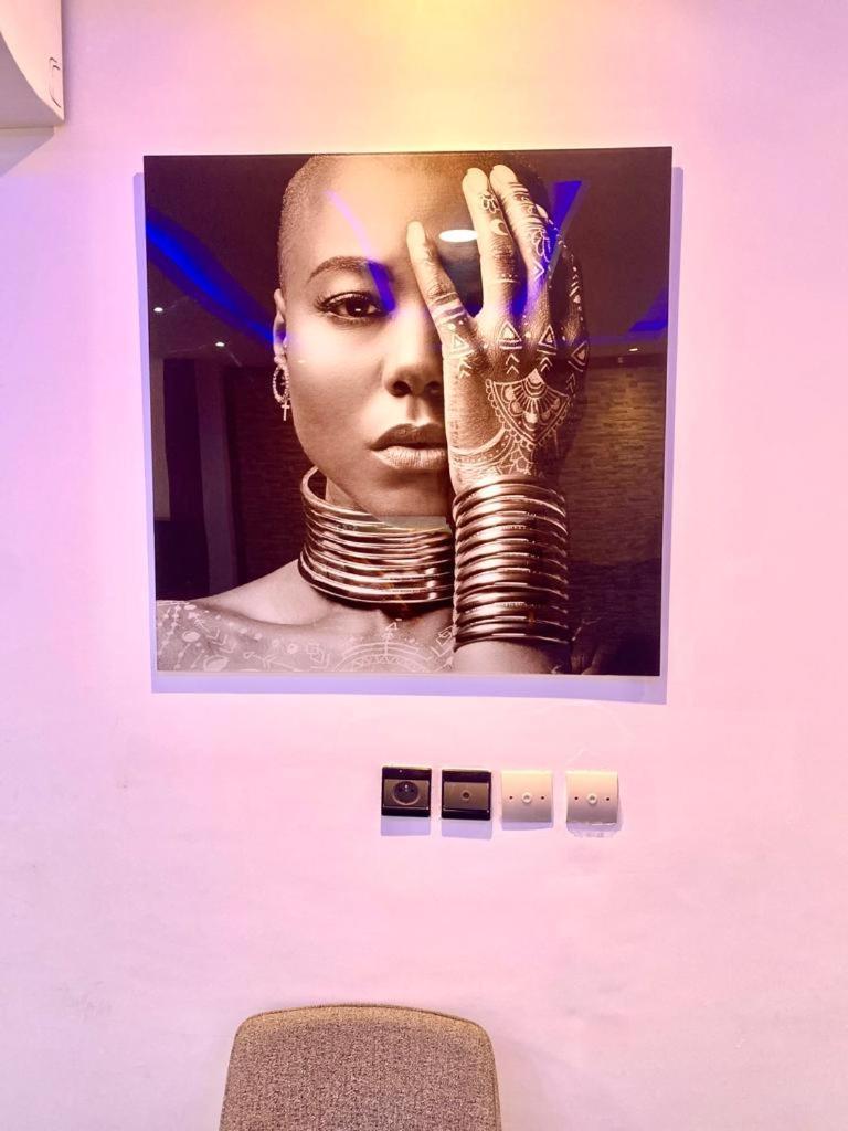 Luxury Suites Chester One Dakar Buitenkant foto