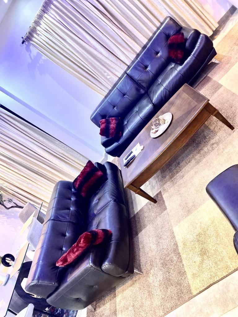 Luxury Suites Chester One Dakar Buitenkant foto